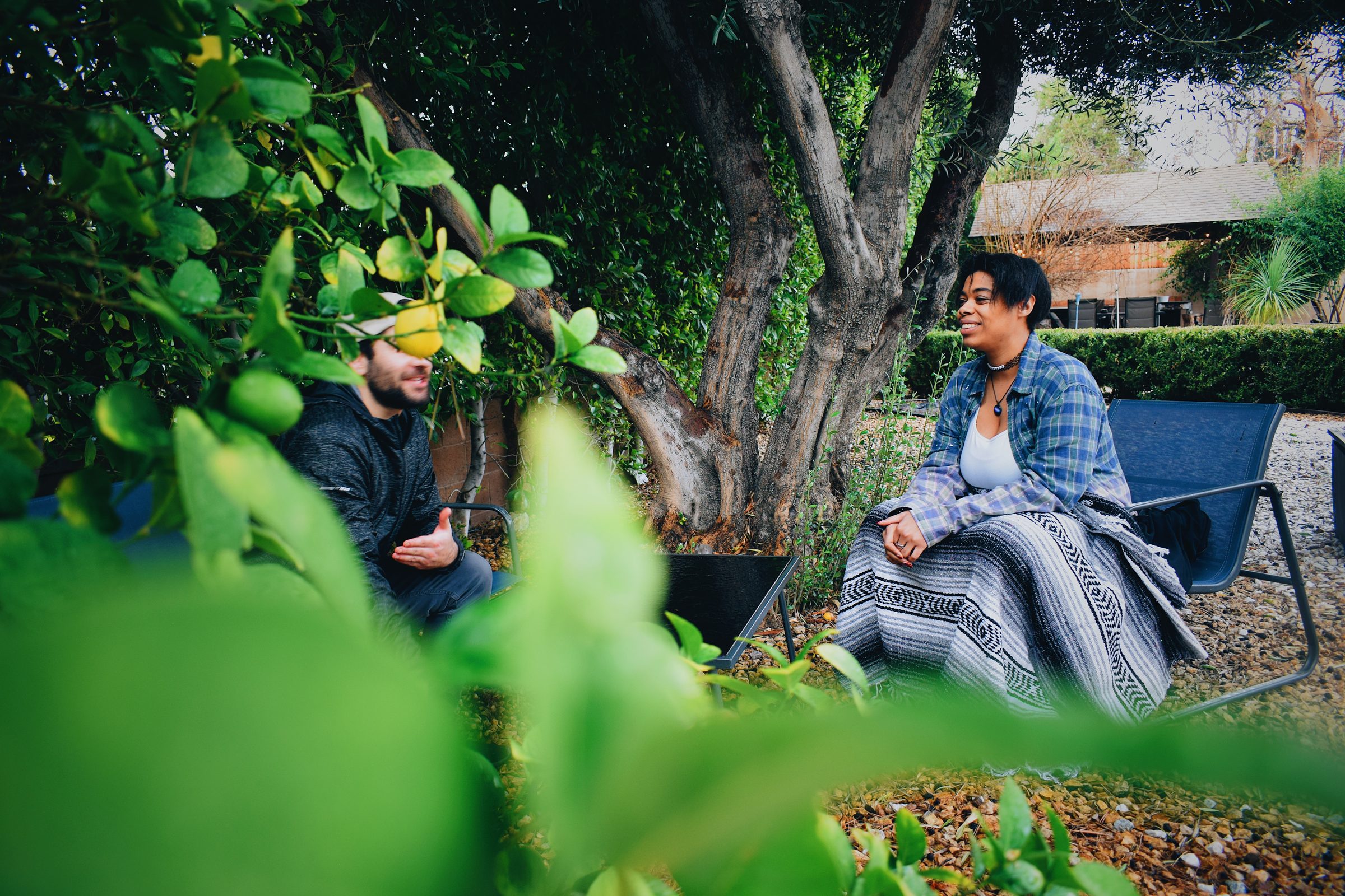 A calm conversation in the center's garden