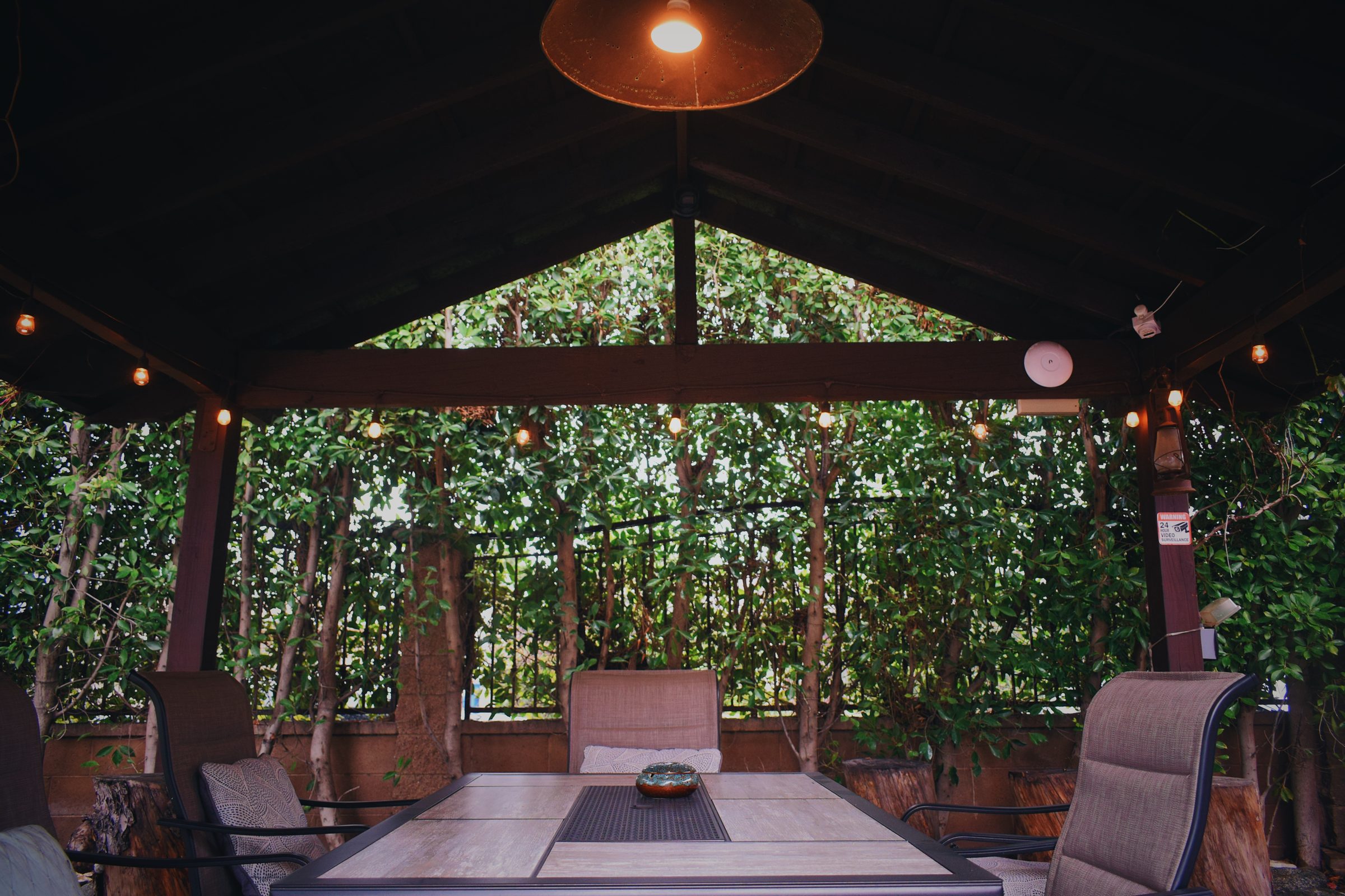 Covered patio at Granada Hills Treatment Center